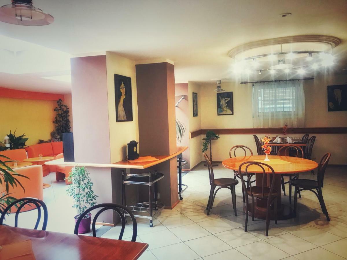 Penzion Fontis Terrae Hotell Trenčianske Teplice Exteriör bild